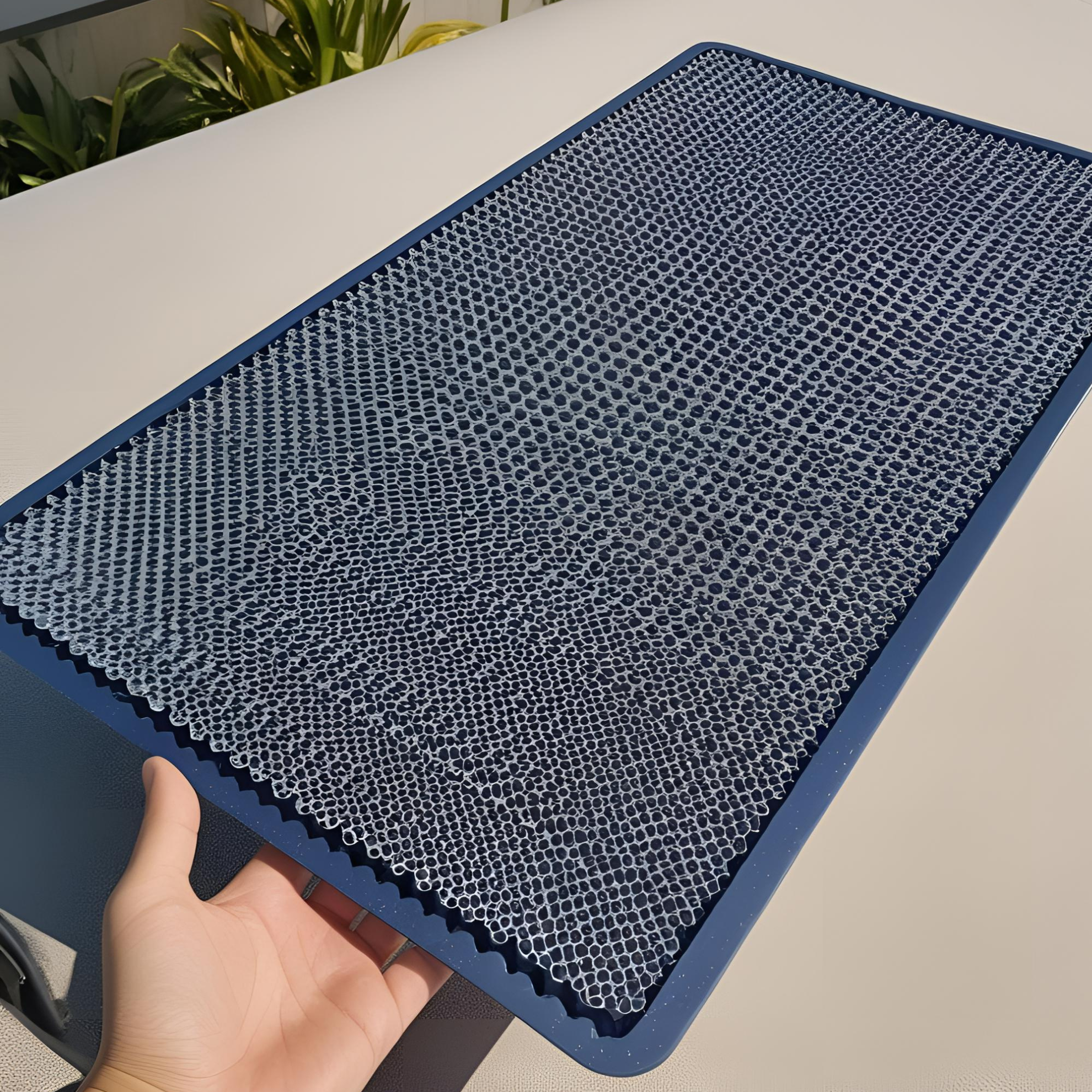 省エネルギーで物体を冷却する、高機能冷却シート！